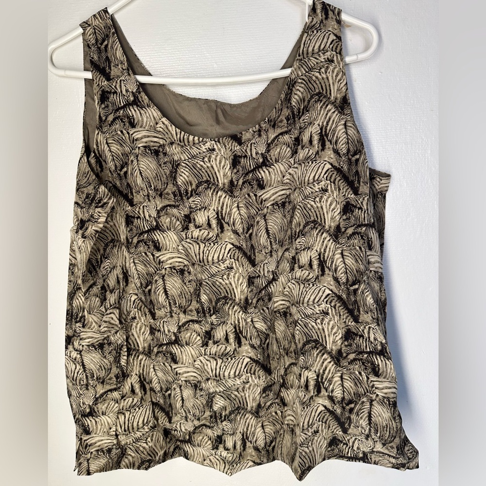 Chic Zebra Pattern Tank Top - Picture 2 of 6